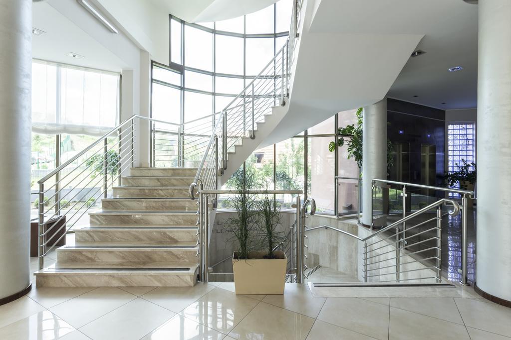 Hotel Premier Aqua - Adults Only فردنيك المظهر الخارجي الصورة Interior of the university